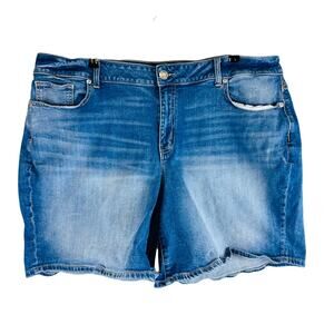 Maurices Womans Sz 24W Shorts Blue Denim Pockets Stretch Medium Wash